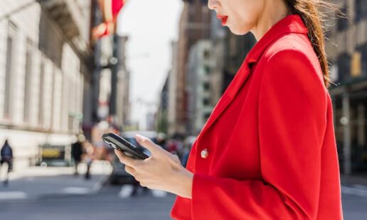 How to Update Instagram Messenger & Unlock All the New Messaging Features